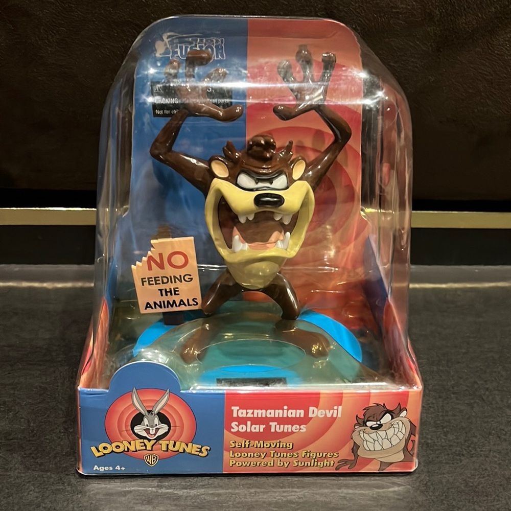 Looney Tunes NWT🌟 2004 Vintage TAZ  Self-Moving Figures, Powered by Sunlight ☀️